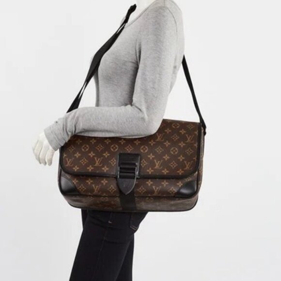 Louis Vuitton Monogram Canvas Archy GM Messenger Bag - Picture 2 of 12